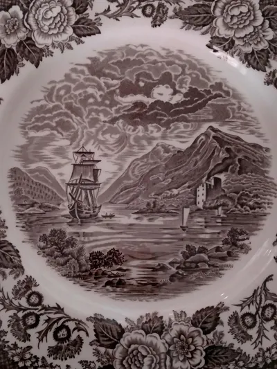 Enoch Wedgwood Wandteller Lochs of Scotland Vintage Landschaft Braun 25cm