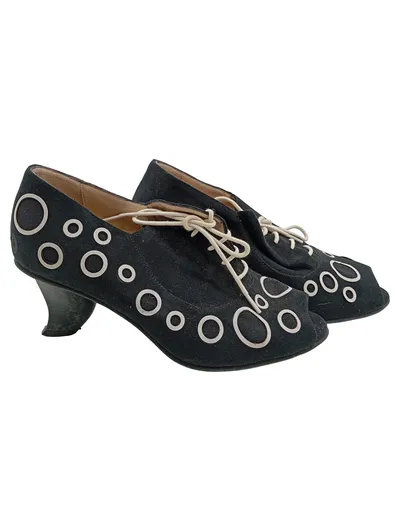 Lisa Tucci Damen Pumps Gr. 37,5 Schwarz Peep-Toe Vintage Made in Italy