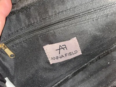 Anna Field Schwarze Umhängetasche Crossbody Bag Damen Minimalistisch mit Logo