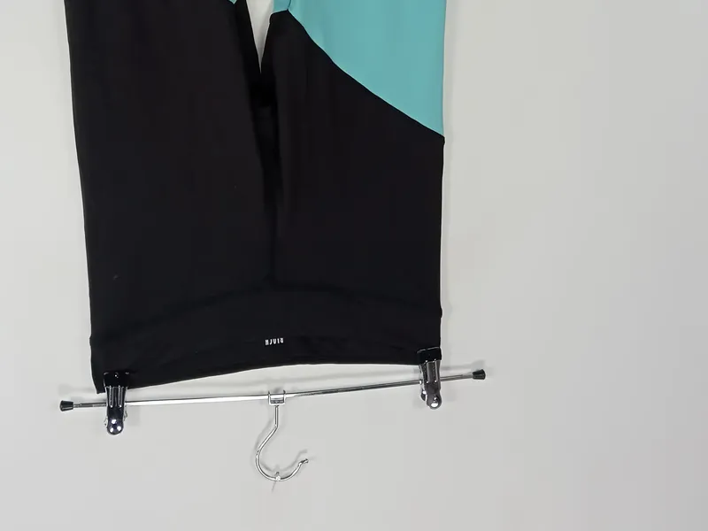 Bloch Kinder Sport Leggings Capri Schwarz Türkis Gr. 164 6