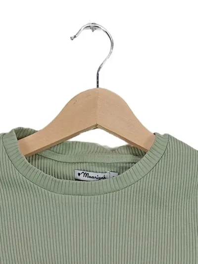 Maariyah Damen T-Shirt Grün Gr. 36/S mit Raffung