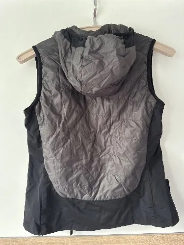 VAUDE Damen Outdoor Weste mit Kapuze Gr. 38/S Grau Steppweste