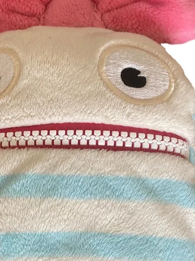 Sorgenfresser Kuscheltier Monster Plüschtier Mehrfarbig 26cm