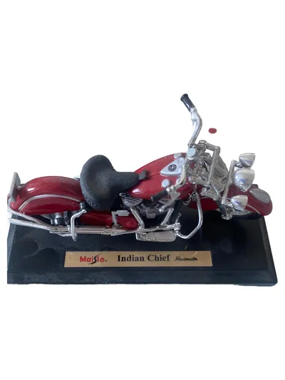 Maisto Indian Chief Roadmaster Modell Motorrad 13cm Rot Sammlerstück